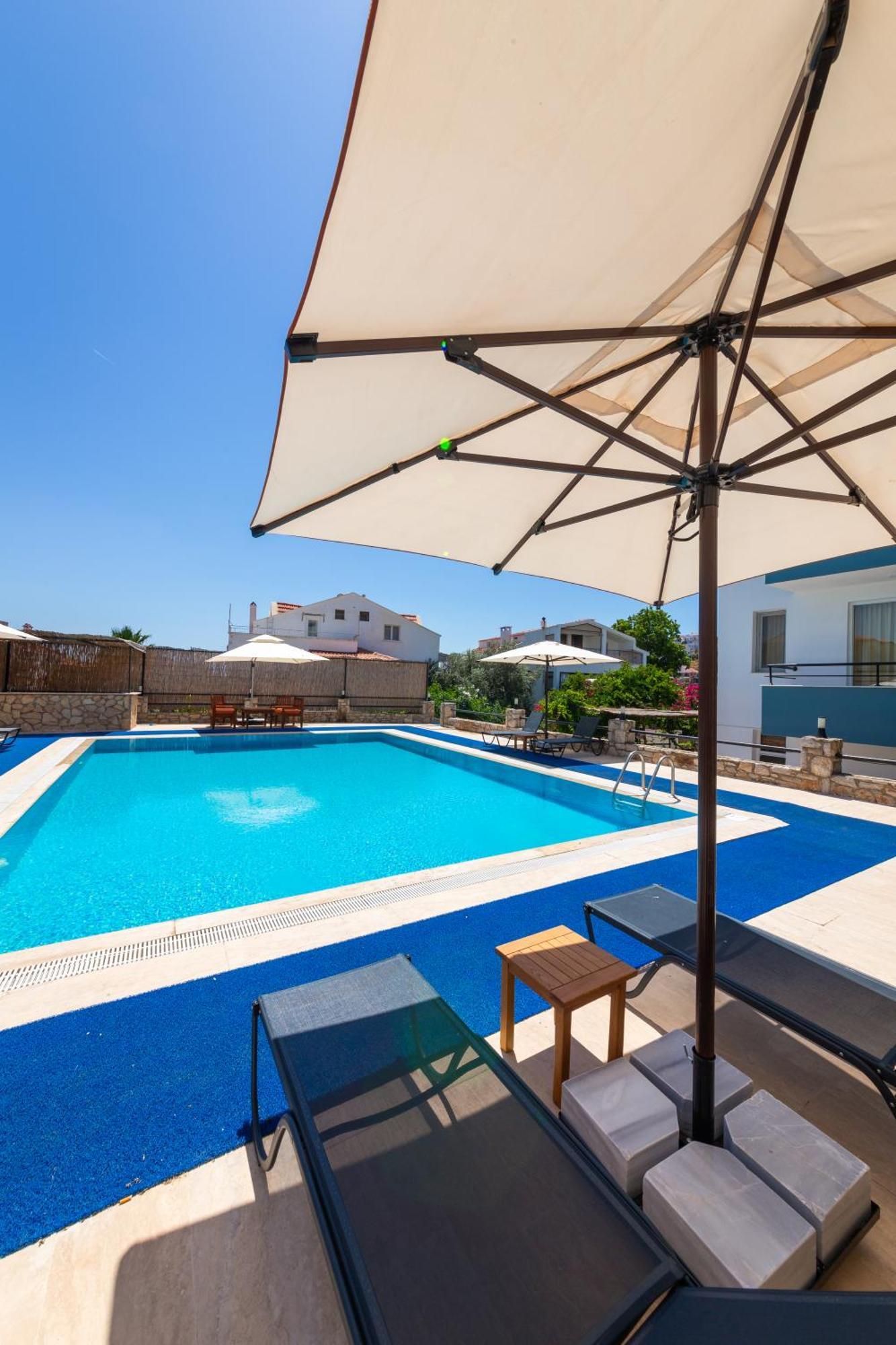 Oezguem Suite Otel Datca Exterior photo