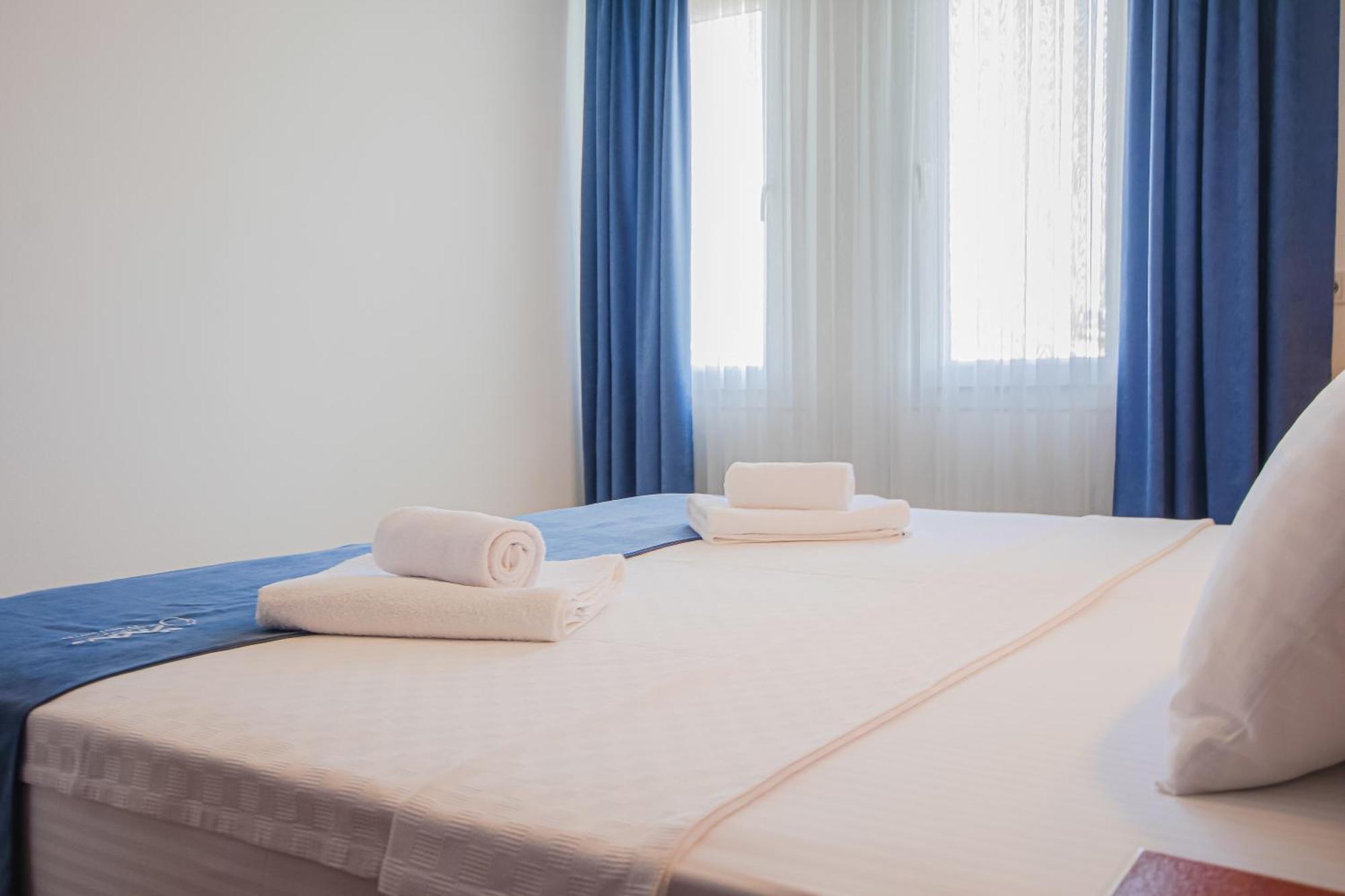 Oezguem Suite Otel Datca Exterior photo
